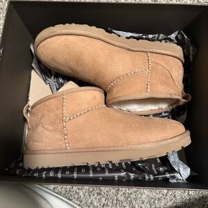 Madhappy X Ugg collab- worn like
once!